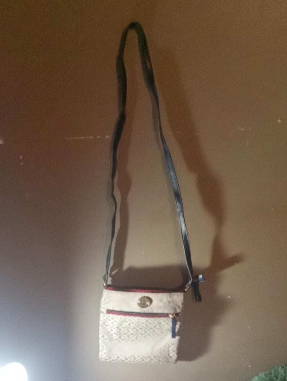 Tommy Hilfiger Cream Crossbody Bag with Black Strap and Red Trim